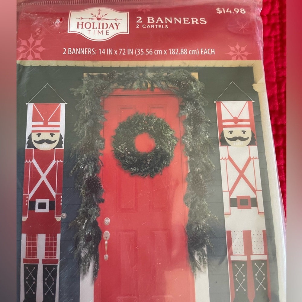 NWT HOLIDAY TIME 2 BANNERS
NUTCRACKERS